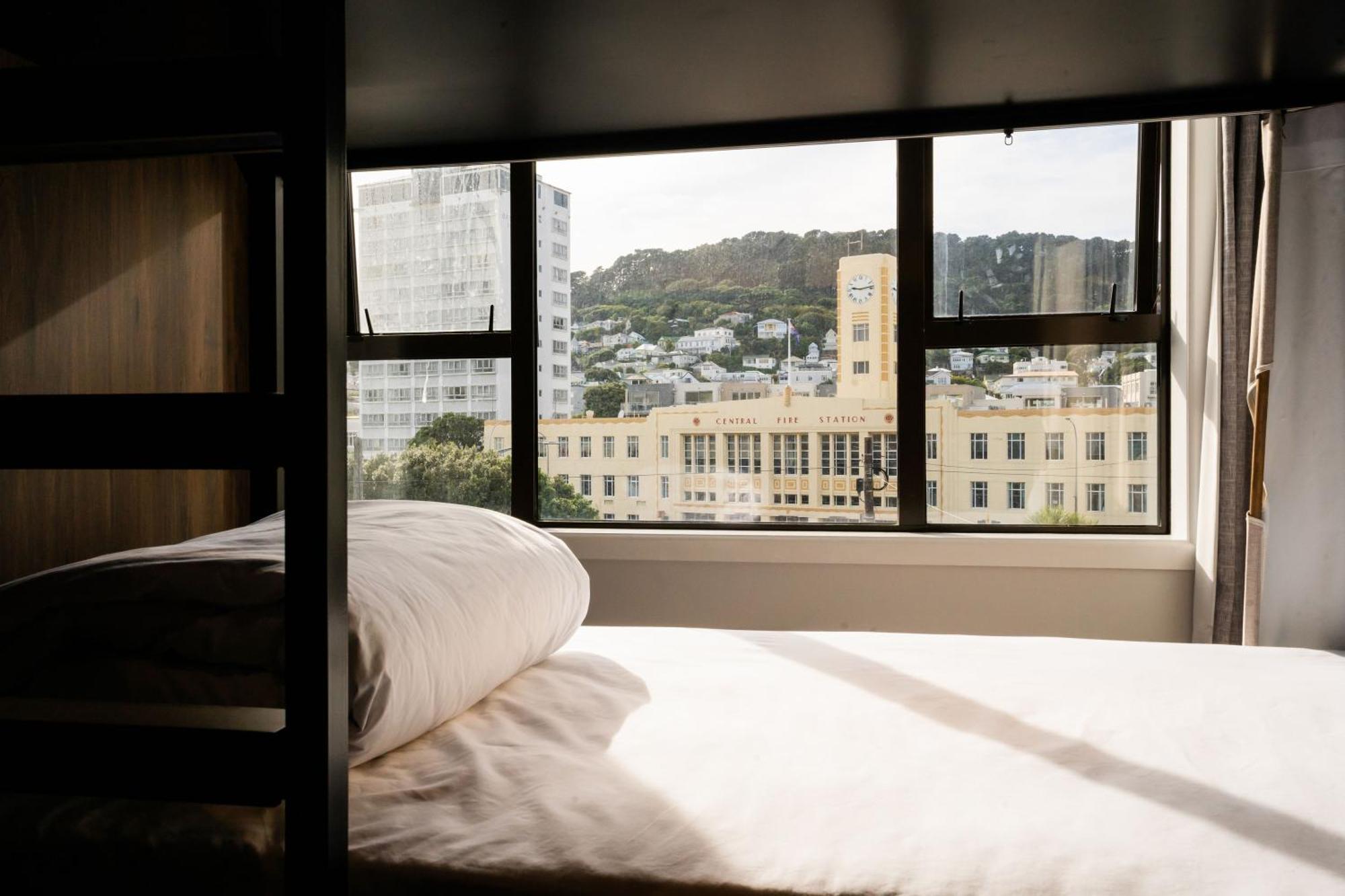Hostel Haka House Wellington Exteriér fotografie A room at the hotel
